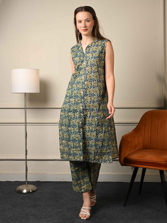 Green Sleeveless Neck Threadwork Detail Kurta Set
