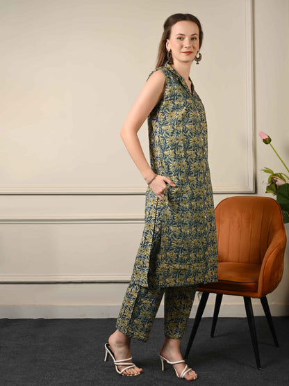 Green Sleeveless Neck Threadwork Detail Kurta Set